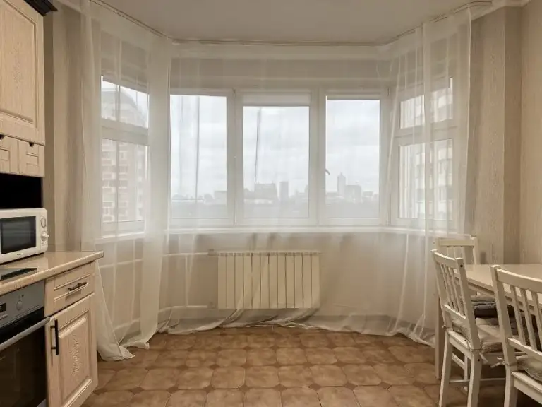 Комната, 15 м²
М народное ополчение

• 14 Мин пешком
• 3-Комнатная квартира
• 11 Этаж из 17
• Ул маршала тухачевского 14 к1, на карте

46 000 ₽/Мес, без комиссии
Большой гайд по аренде

Холодильник • стиральная машина • интернет • мебель • лифт • посудомойка • кондиционер • с животными • с детьми • телевизор • мусоропровод • консьерж

Район хорошёво-мнёвники
Чистота 4.06 транспорт 4.47
Парки и скверы 3.70

Агент. Один из самых зеленых районов москвы с развитой инфраструктурой. Главное, все в пешей доступности: 14 минут до м. Народное ополчение, 7 минут до парка роща, 5 минут до вкусвилл, аптек и кафе. В стоимость включено: безлимитный wi-fi, еженедельная уборка общественных зон, вся необходимая техника, йога, английский и мероприятия внутри коливинга.

Elena, написать
Уровень доверия средний 🆗
Выложить квартиру бесплатно - фотография - 6