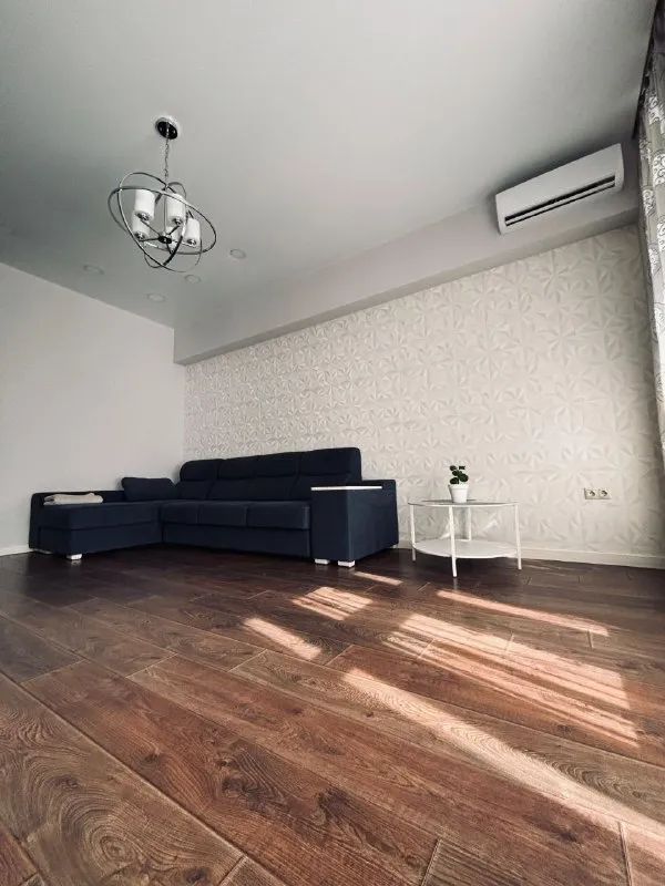 2-Комн квартира, 64 м²
М водники
• 15 Мин на транспорте
• 3 Этаж из 5
• Химки, ул загородная 2, на карте
Холодильник • стиральная машина • интернет • мебель • посудомойка • кондиционер • с детьми • телевизор • лифт • с животными • мусоропровод • консьерж
Собственник. Светлая уютная двушка в жк бизнес класса. Дорогой ремонт и встраивая бытовая техника. На территории жк все пвз и вкус вилл. Шереметьево 15 мин удобно для командировок. Мцд химки 15 и далее 20 мин до центра. Ждем в гости © предоплату до просмотра просят только мошенники!
Аукцион! Предложи цену в комментариях с рассказом о себе. Собственник напишет в лс на лучшее предложение.
Выложить квартиру бесплатно - фотография - 4