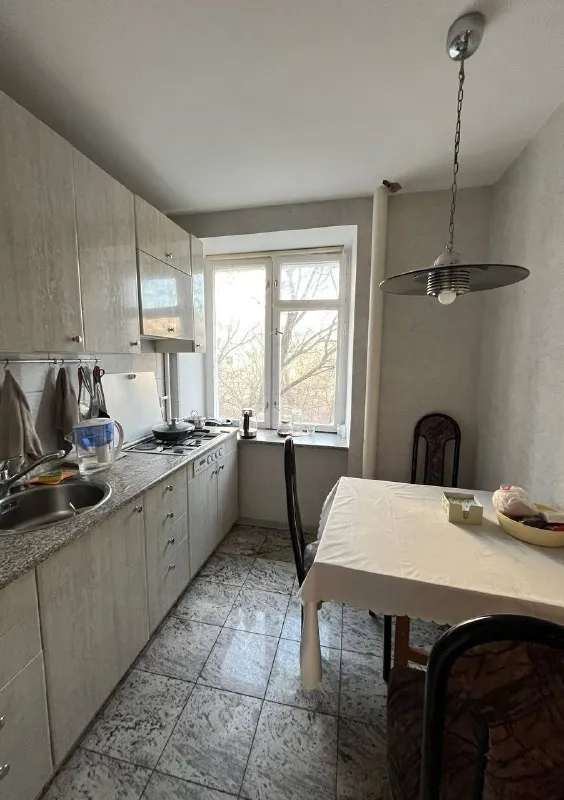 Комната, 16.6 м²
М тимирязевская

• 10 Мин пешком
• 2-Комнатная квартира
• 3 Этаж из 9
• Ул дубки 11, на карте

27 000 ₽/Мес, без комиссии
Большой гайд по аренде

Интернет • мебель • холодильник • стиральная машина • телевизор • мусоропровод • лифт • посудомойка • кондиционер • с животными • с детьми • консьерж

Тимирязевский район
Чистота 3.99 транспорт 4.63
Парки и скверы 4.89

Субаренда. Комната ~10 мин. От м. Тимирязевская 9️ ищем соседку в комнату на 5 месяцев (~с марта по июль). Комната в 2-комнатной уютной квартире отличный район, рядом парк в 5 минутах парк дубки, в 2 минутах все пв и магазины: вкусвилл, магнит, пятерочка и т. Д. Вся необходимая техника есть балкон есть залог

Мария х, написать
Уровень доверия средний 🆗
Выложить квартиру бесплатно - фотография - 4