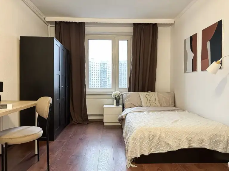 Комната, 14.4 м²
М ясенево
• 4 Мин пешком
• 3-Комнатная квартира
• 9 Этаж из 9
• Пр-кт новоясеневский 32 к3, на карте
40 000 ₽/Мес, без комиссии
Большой гайд по аренде
Холодильник • стиральная машина • интернет • мебель • лифт • посудомойка • кондиционер • с животными • с детьми • телевизор • мусоропровод • консьерж
Район ясенево
Чистота 4.69 транспорт 4.61
Парки и скверы 5.00
Агент. Удобное местоположение в экологически чистом районе москвы. Рядом с домом: торговый центр, йога, термальный комплекс с аквапарком и спа-салоном. В 10 минутах расположен парк с усадьбой и конюшней. В стоимость включено: безлимитный wi-fi, еженедельная уборка общественных зон, вся необходимая техника, йога, английский и мероприятия внутри коливинга.
Elena, написать
Уровень доверия средний 🆗
Выложить квартиру бесплатно - фотография - 2