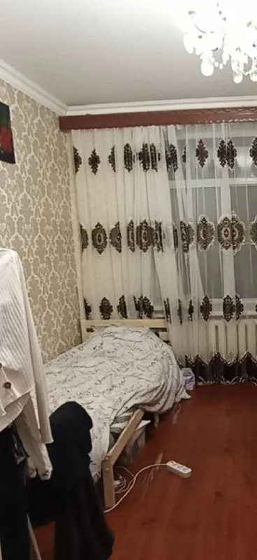 Ищем соседку🔎
М. Петровско-разумовская9️⃣
Свободно 1 место для девушки в комнате на 3-х в квартире у метро петровско-разумовская (10 минут пешком). Квартира только для девушек. Места хватит всем( в квартире имеется вместительная кладовая с уютным диваном) 😌
📍Адрес: линейный проезд, 8.
В чем наши преимущества?
- Ты всегда будешь чувствовать себя в безопасности, мы гарантируем порядочность твоих будущих соседей;
- Если что-то сломалось - это не беда! Наша команда полностью берет на себя задачи по устранению неполадок в квартире.
Наши основные принципы - это взаимное уважение, соблюдение личных границ, соблюдение графика дежурств и отсутствие вредных привычек в рамках квартиры.
💳Цена места в женской комнате: 16.000₽ (включая ку)
💌По всем вопросам обращаться к: @alina_malina14 - фотография - 1