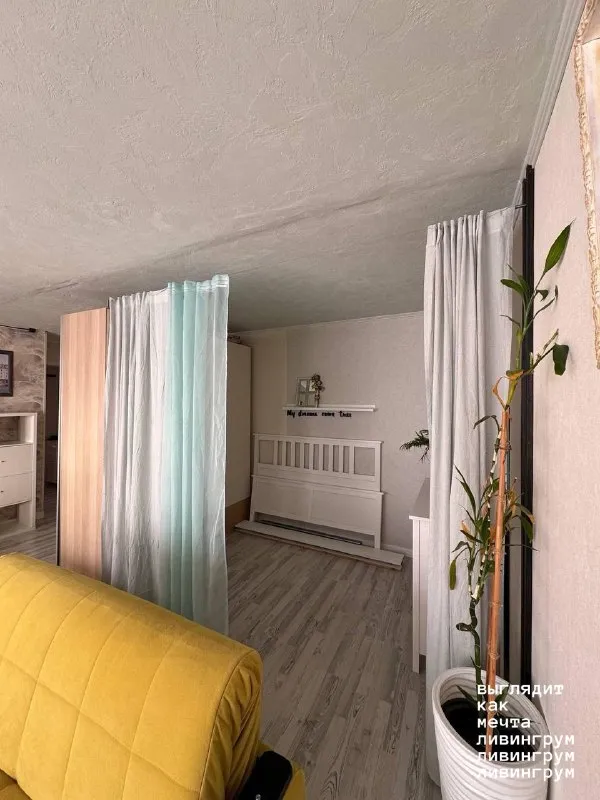 2-Комн квартира, 47 м²
М новаторская

• 7 Мин пешком
• 17 Этаж из 17
• Ул удальцова 6, на карте

100 000 ₽/Мес, без комиссии
Больше квартир и комнат

Стиральная машина • интернет • мебель • холодильник • кондиционер • телевизор • лифт • мусоропровод • с детьми • посудомойка • с животными • консьерж

Район проспект вернадского
Чистота 4.53 транспорт 4.62
Парки и скверы 4.83

Аренда. Собственник. Солнечная евродвушка. Кухня-гостиная с панорамной лоджией, две спальни с 2-спальными кроватями. Совмещенный санузел. Окна на солнечную сторону. В 7 минутах пешком метро и бкл проспект вернадского и новаторская и вся необходимая инфраструктура. За домом пруды и два парка. Парковка со шлагбаумом. Ку по счетчикам. Залог 30к. Без комиссии.

Олеся, написать
Уровень доверия средний 🆗
Выложить квартиру бесплатно - фотография - 5
