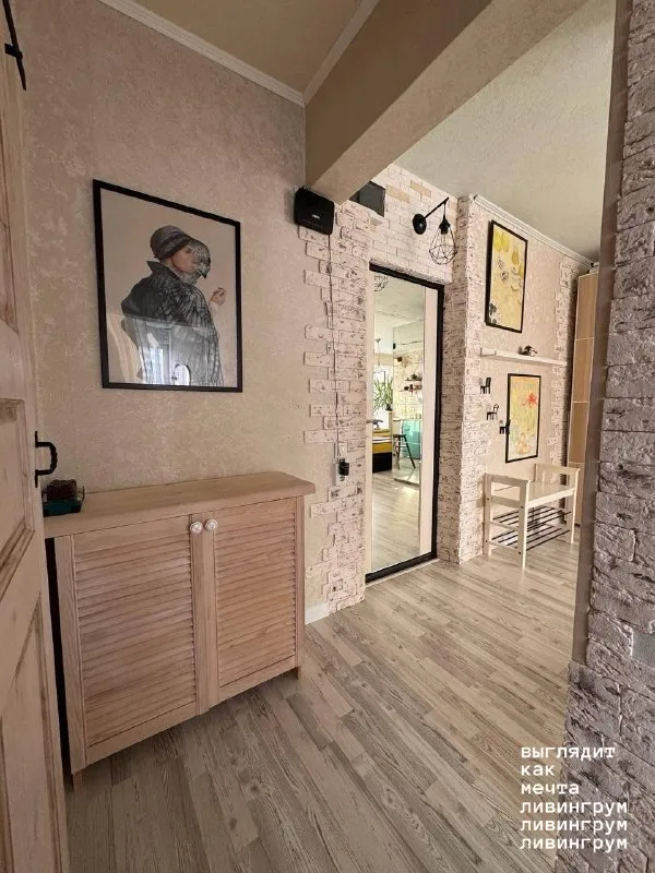 2-Комн квартира, 47 м²
М новаторская

• 7 Мин пешком
• 17 Этаж из 17
• Ул удальцова 6, на карте

100 000 ₽/Мес, без комиссии
Больше квартир и комнат

Стиральная машина • интернет • мебель • холодильник • кондиционер • телевизор • лифт • мусоропровод • с детьми • посудомойка • с животными • консьерж

Район проспект вернадского
Чистота 4.53 транспорт 4.62
Парки и скверы 4.83

Аренда. Собственник. Солнечная евродвушка. Кухня-гостиная с панорамной лоджией, две спальни с 2-спальными кроватями. Совмещенный санузел. Окна на солнечную сторону. В 7 минутах пешком метро и бкл проспект вернадского и новаторская и вся необходимая инфраструктура. За домом пруды и два парка. Парковка со шлагбаумом. Ку по счетчикам. Залог 30к. Без комиссии.

Олеся, написать
Уровень доверия средний 🆗
Выложить квартиру бесплатно - фотография - 8