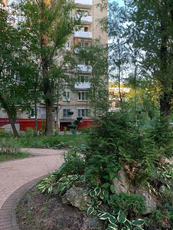 Комната, 9 м²
М фрунзенская
• 7 Мин пешком
• 3-Комнатная квартира
• 2 Этаж из 8
• Ул 2-я фрунзенская 7, на карте
20 000 ₽/Мес, без комиссии
Большой гайд по аренде
Стиральная машина • интернет • мебель • холодильник • мусоропровод • лифт • посудомойка • кондиционер • с животными • с детьми • телевизор • консьерж
Район хамовники
Чистота 4.71 транспорт 4.36
Парки и скверы 4.64
Собственник. Спокойный район, рядом набережная, парк горького. Соседи: 2 девушки, ночью не шумим, днем работаем. Залог: 20 000р (разово при заезде), коммунальные платежи - ежемесячно. Комната готова к заселению. Ждём вас! © предоплату до просмотра просят только мошенники!
Natalya l, написать
Уровень доверия низкий ⚠️
Выложить квартиру бесплатно - фотография - 5