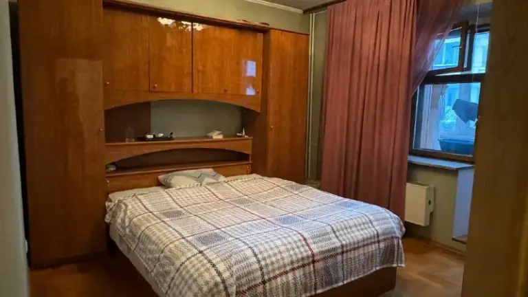 3-Комн квартира, 75 м²
М новогиреево
• 5 Мин пешком
• 7 Этаж из 16
• Пр-кт зелёный 48 к3, на карте
85 000 ₽/Мес, без комиссии
Большой гайд по аренде
Холодильник • стиральная машина • интернет • мебель • посудомойка • кондиционер • с животными • с детьми • телевизор • мусоропровод • лифт • консьерж
Район новогиреево
Чистота 3.30 транспорт 4.55
Парки и скверы 4.34
Собственник. Собственник! Сдам трешку в 4 мин пешком от метро новогиреево современный кирпичный дом, закрытая территория, консьержи 75 кв. М. , две лоджии, просторная кухня (12 кв. М). Хороший светлый ремонт, вся техника, включая кондиционер, диспоузер и посудомоечную машину 90 тысяч в месяц с учетом всех ку, залог 90 тысяч (можно разбить) заезд с 1 февраля © предоплату до просмотра просят только мошенники!
¤๋ࣩࣧࣧࣧࣧࣧࣧࣧࣧࣧࣧࣧ͜͡ ¤, Написать
Уровень доверия низкий ⚠️
Выложить квартиру бесплатно - фотография - 1