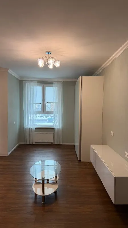 1-Комн квартира, 47 м²
М физтех
• 5 Мин пешком
• 4 Этаж из 16
• Ш дмитровское 124а, на карте
80 000 ₽/Мес, без комиссии
Большой гайд по аренде
Стиральная машина • интернет • мебель • холодильник • с животными • лифт • с детьми • консьерж • посудомойка • кондиционер • телевизор • мусоропровод
Собственник. Я единственный собственник квартиры, готова к заселению в любое время, есть балкон, окна на улицу, техника вся в наличии, коммунальные платежи около 5000 руб. Вкусвилл, магнит, пвз в шаговой доступности © предоплату до просмотра просят только мошенники!
Lenie e, написать
Уровень доверия низкий ⚠️
Выложить квартиру бесплатно - фотография - 2