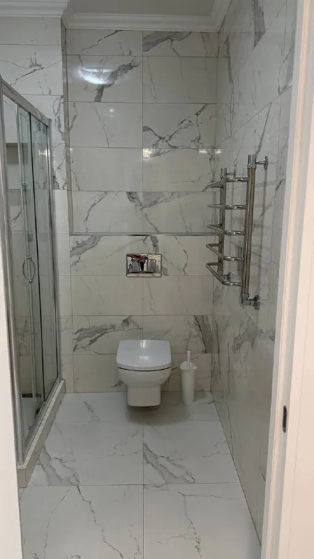 1-Комн квартира, 47 м²
М физтех
• 5 Мин пешком
• 4 Этаж из 16
• Ш дмитровское 124а, на карте
80 000 ₽/Мес, без комиссии
Большой гайд по аренде
Стиральная машина • интернет • мебель • холодильник • с животными • лифт • с детьми • консьерж • посудомойка • кондиционер • телевизор • мусоропровод
Собственник. Я единственный собственник квартиры, готова к заселению в любое время, есть балкон, окна на улицу, техника вся в наличии, коммунальные платежи около 5000 руб. Вкусвилл, магнит, пвз в шаговой доступности © предоплату до просмотра просят только мошенники!
Lenie e, написать
Уровень доверия низкий ⚠️
Выложить квартиру бесплатно - фотография - 6