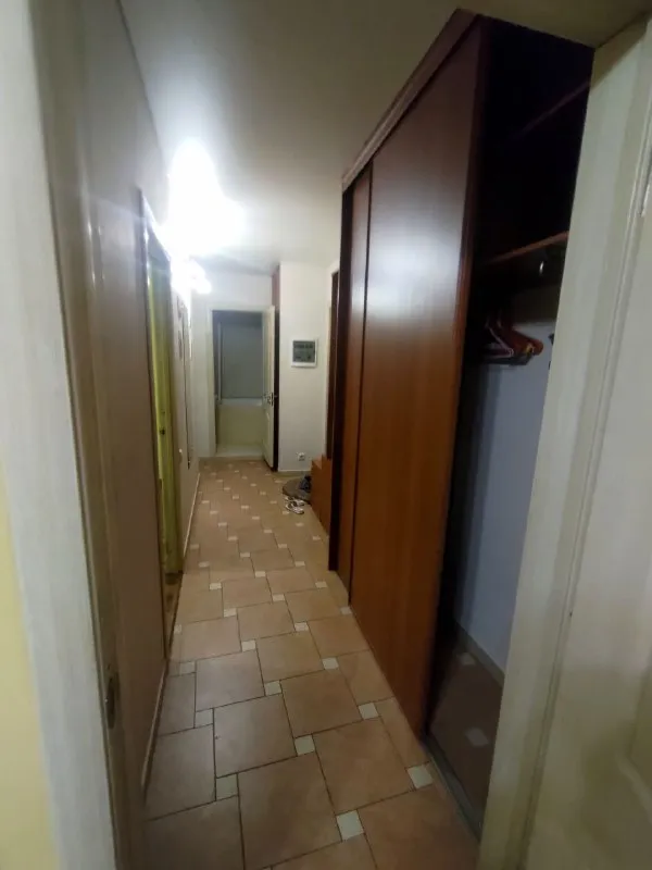 2-Комн квартира, 52.6 м²
М перово

• 10 Мин пешком
• 2 Этаж из 12
• Пр-кт зелёный 6 к2, на карте

75 000 ₽/Мес, без комиссии
Большой гайд по аренде

Холодильник • стиральная машина • интернет • мебель • с животными • телевизор • лифт • посудомойка • кондиционер • с детьми • мусоропровод • консьерж

Район перово
Чистота 3.24 транспорт 4.43
Парки и скверы 4.53

Собственник. Сдаётся надолго. Окна выходят на улицу. Есть балкон, шкафы, шкаф-кровать. На кухне микроволновка, стиралка, чайник, духовка. Вторая комната пустая. Квартира после клининга. Залог в стоимость аренды, коммуналка 7-9к, есть счётчики. Соседи приличная семья, живут больше 10 лет. Рядом парк, продуктовые (вкусвилл, пятёрочка), хозмагазины, аптеки. © предоплату до просмотра просят только мошенники!

Porsha, написать
Уровень доверия низкий ⚠️
Выложить квартиру бесплатно - фотография - 4