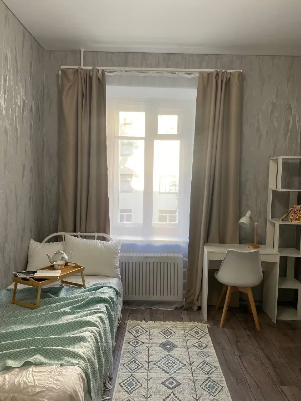 Комната, 16 м²
М автозаводская

• 7 Мин пешком
• 4-Комнатная квартира
• 4 Этаж из 5
• Пер пересветов 4 к1, на карте

Холодильник • стиральная машина • интернет • мебель • телевизор • лифт • мусоропровод • посудомойка • кондиционер • с животными • с детьми • консьерж

Даниловский район
Чистота 4.61 транспорт 4.79
Парки и скверы 4.32

Субаренда. Апартаменты. Ищем соседку в комнату для 2 девочек на автозаводской что у нас есть? Дружный состав: от 18 до 30 лет, открытые и позитивные. Комфорт: общая зона с тв, микроволновка, кофемашина. Квартира: качественный ремонт. Просторно, высокие потолки 3м. P. S. Есть также варианты для парней и девушек в других коливингах. © предоплату до просмотра просят только мошенники!

Аукцион! Предложи цену в комментариях с рассказом о себе. Собственник напишет в лс на лучшее предложение.
Выложить квартиру бесплатно - фотография - 1