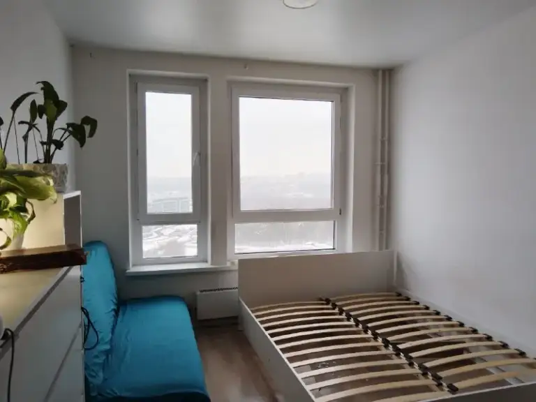 2-Комн квартира, 38.2 м²
М митино

• 10 Мин пешком
• 25 Этаж из 33
• Красногорск, ул видная 6, на карте

60 000 ₽/Мес, без комиссии
Большой гайд по аренде

Стиральная машина • интернет • мебель • посудомойка • холодильник • с животными • лифт • с детьми • кондиционер • телевизор • мусоропровод • консьерж

Субаренда. Уезжаю на время, сдаю(заключаю договор) на неск. Месяцев/до осени.   Заселение до конца января. Балкона нет. Окна выходят на лес, видна парковка. Есть посудомойка, свч, тостер, чайник, стиральная машина, вайфай оплачиваю я. Ку выходит около 3-4к. Соседи тихие. В квартире светло. Залог. Дикси, кб, и гипер-глобус. Можно семье с детьми, животными.

Mariia, написать
Уровень доверия средний 🆗
Выложить квартиру бесплатно - фотография - 3
