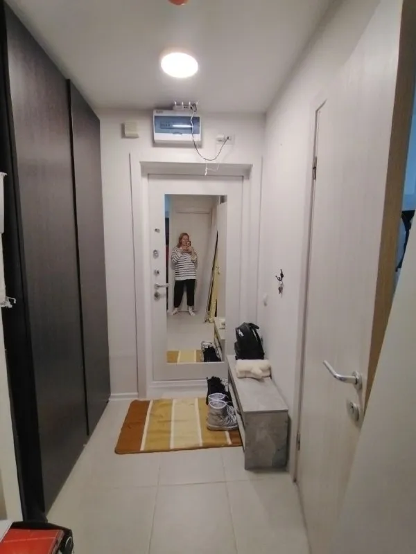 2-Комн квартира, 38.2 м²
М митино

• 10 Мин пешком
• 25 Этаж из 33
• Красногорск, ул видная 6, на карте

60 000 ₽/Мес, без комиссии
Большой гайд по аренде

Стиральная машина • интернет • мебель • посудомойка • холодильник • с животными • лифт • с детьми • кондиционер • телевизор • мусоропровод • консьерж

Субаренда. Уезжаю на время, сдаю(заключаю договор) на неск. Месяцев/до осени.   Заселение до конца января. Балкона нет. Окна выходят на лес, видна парковка. Есть посудомойка, свч, тостер, чайник, стиральная машина, вайфай оплачиваю я. Ку выходит около 3-4к. Соседи тихие. В квартире светло. Залог. Дикси, кб, и гипер-глобус. Можно семье с детьми, животными.

Mariia, написать
Уровень доверия средний 🆗
Выложить квартиру бесплатно - фотография - 6