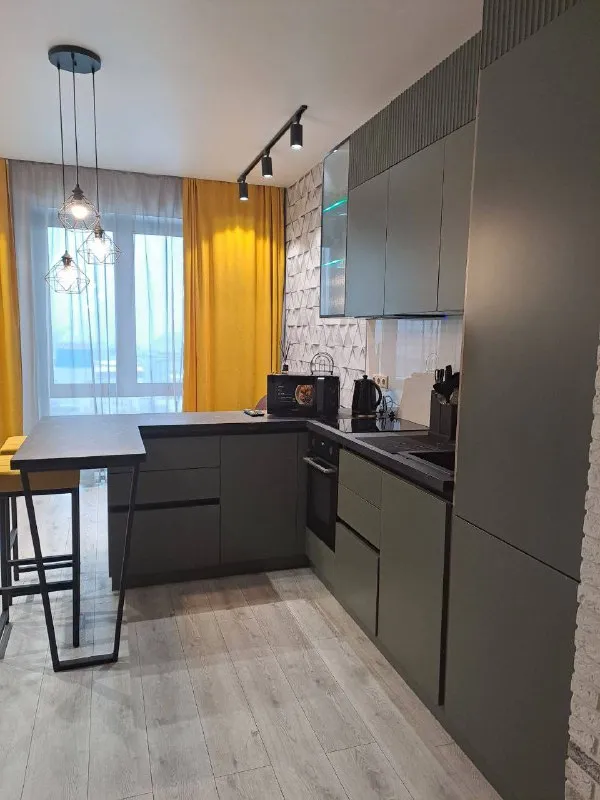 2-Комн квартира, 41 м²
М волгоградский проспект

• 7 Мин пешком
• 20 Этаж из 29
• Пр-кт волгоградский 32/5 к1, на карте

100 000 ₽/Мес, без комиссии
Большой гайд по аренде

Холодильник • стиральная машина • интернет • мебель • кондиционер • телевизор • консьерж • лифт • посудомойка • с животными • с детьми • мусоропровод

Южнопортовый район
Чистота 3.62 транспорт 4.76
Парки и скверы 2.65

Собственник. Евродвушка в жк «метрополия» 100 000 /мес + счетчики, залог 100% долгосрочно кухня-гостиная и отдельная спальня, современный ремонт, закрытый двор. Кафе, магазины, пвз рядом. Волгоградский пр-т, 5-7 мин пешком. © предоплату до просмотра просят только мошенники!

Ириша, написать
Уровень доверия низкий ⚠️
Выложить квартиру бесплатно - фотография - 7