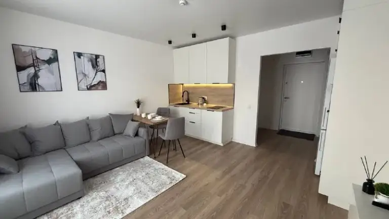 Студия🏙️
М. Филатов луг1️⃣

Сдаётся квартира-студия 25 м² с 29.01.26. В долгосрочную аренду

📍Адрес: город москва, внутригородская территория
Муниципальный округ коммунарка, улица большое понизовье, дом 8

Метро «филатов луг» в шаговой доступности, до центра 30 минут по прямой ветке. Развитый район со всей инфраструктурой.

💳Цена: 60.000₽ + ку / залог 60.000₽ / без комиссии

Строго без животных

Показы 29.01.26

💌Telegram: @dimagresev - фотография - 3