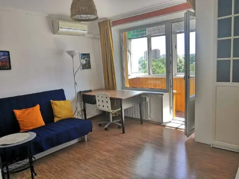 Комната, 36.9 м²
М перово
• 10 Мин пешком
• 2-Комнатная квартира
• 9 Этаж из 9
• Ул новогиреевская 19/2, на карте
30 000 ₽/Мес, без комиссии
Большой гайд по аренде
Холодильник • стиральная машина • интернет • мебель • кондиционер • лифт • мусоропровод • посудомойка • с животными • с детьми • телевизор • консьерж
Район перово
Чистота 3.24 транспорт 4.43
Парки и скверы 4.53
Субаренда. Освобождается комната в двухкомнатной квартире со всеми удобствами. Заселение с 21 февраля. Санузел смежный, есть балкон. Залог 25000. К/у отдельно. Удобное расположение, развитая инфраструктура. До центра 30 минут на метро, район тихий и спокойный. Жили всегда дружно и ценили личное пространство. Хозяйка квартиры добрая и отзывчивая без комиссии.
Anmaks, написать
Уровень доверия средний 🆗
Выложить квартиру бесплатно - фотография - 7