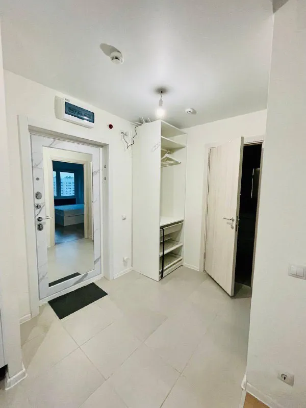 2-К квартира 🏙
М. Лухмановская 1️⃣

Сдаётся светлая 2-комнатная квартира площадью 40 м², недалеко от м. Лухмановская

📍Адрес: ул. Весенняя, 6

• 10 Минут пешком до метро
• 16 Этаж из 16

В квартире есть всё необходимое:
Холодильник, стиральная машина, интернет, мебель и посудомойка и кондиционер

Будет свободна с 1 февраля.

💳Цена: 60.000₽/месяц + счетчики

💌Telegram: @zhu_anastasiia - фотография - 4