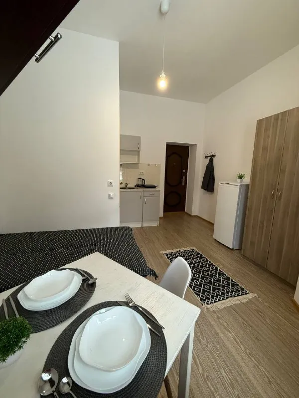 Студия, 18 м²
М планерная

• 30 Мин на транспорте
• 1 Этаж из 4
• Красногорск, кв-л 17 10, на карте

35 000 ₽/Мес, без комиссии
Большой гайд по аренде

Холодильник • стиральная машина • интернет • мебель • с животными • с детьми • посудомойка • кондиционер • телевизор • мусоропровод • лифт • консьерж

Собственник. Уютная светлая студия! Поселок закрытого типа. До метро автобус каждые 15 мин. Вся необходимая инфраструктура:кафе, магазины, спортивные площадки, теннисный корт, футб. Поле. Идеальна для проживания нескольких человек. Заселяем с кошками. Парковочное место в подарок! Заселение в день просмотра! Пишите!

Имя ф, написать
Уровень доверия средний 🆗
Выложить квартиру бесплатно - фотография - 1