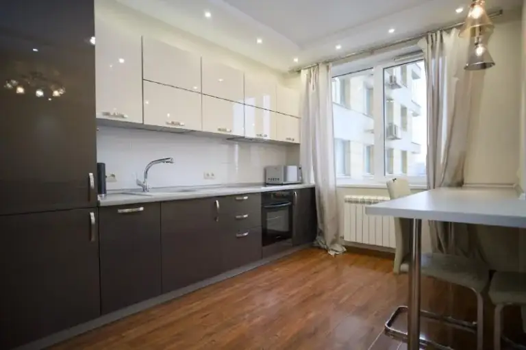 1-Комн квартира, 55.4 м²
М беговая
• 3 Мин пешком
• 7 Этаж из 33
• Ш хорошёвское 12а, на карте
100 000 ₽/Мес, без комиссии
Большой гайд по аренде
Холодильник • стиральная машина • интернет • мебель • посудомойка • кондиционер • с детьми • с животными • телевизор • мусоропровод • лифт • консьерж
Хорошёвский район
Чистота 3.84 транспорт 4.29
Парки и скверы 4.60
Собственник. Просторная квартира в жк «дом на беговой»: качественный ремонт, без балкона, окна на москва-сити, полный набор техники, залог - месячная аренда, ком. Усуги - до 10 тыс. Руб. Соседи собственники, живут постоянно. Полная инфраструктура. © предоплату до просмотра просят только мошенники!
Valeriya l, написать
Уровень доверия низкий ⚠️
Выложить квартиру бесплатно - фотография - 3