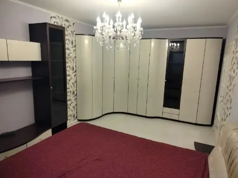 1-Комн квартира, 38 м²
М марьина роща

• 7 Мин пешком
• 8 Этаж из 22
• Ул шереметьевская 27, на карте

Холодильник • стиральная машина • интернет • мебель • посудомойка • кондиционер • с детьми • с животными • мусоропровод • консьерж • лифт • телевизор

Район марьина роща
Чистота 3.96 транспорт 4.19
Парки и скверы 3.15

Собственник. Уютная однокомнатная квартира в близи метро. Дорогой ремонт и бытовая техника. Сдается впервые и готова к заезду. Обжитой район, пвз, тц ашан, поликлиника, сад, школа. Парковка во дворе. Ждем наших жильцов © предоплату до просмотра просят только мошенники!

Аукцион! Предложи цену в комментариях с рассказом о себе. Собственник напишет в лс на лучшее предложение.
Выложить квартиру бесплатно - фотография - 2