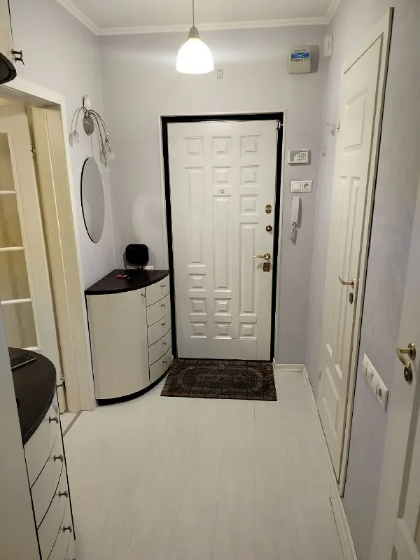 1-Комн квартира, 38 м²
М марьина роща

• 7 Мин пешком
• 8 Этаж из 22
• Ул шереметьевская 27, на карте

Холодильник • стиральная машина • интернет • мебель • посудомойка • кондиционер • с детьми • с животными • мусоропровод • консьерж • лифт • телевизор

Район марьина роща
Чистота 3.96 транспорт 4.19
Парки и скверы 3.15

Собственник. Уютная однокомнатная квартира в близи метро. Дорогой ремонт и бытовая техника. Сдается впервые и готова к заезду. Обжитой район, пвз, тц ашан, поликлиника, сад, школа. Парковка во дворе. Ждем наших жильцов © предоплату до просмотра просят только мошенники!

Аукцион! Предложи цену в комментариях с рассказом о себе. Собственник напишет в лс на лучшее предложение.
Выложить квартиру бесплатно - фотография - 5