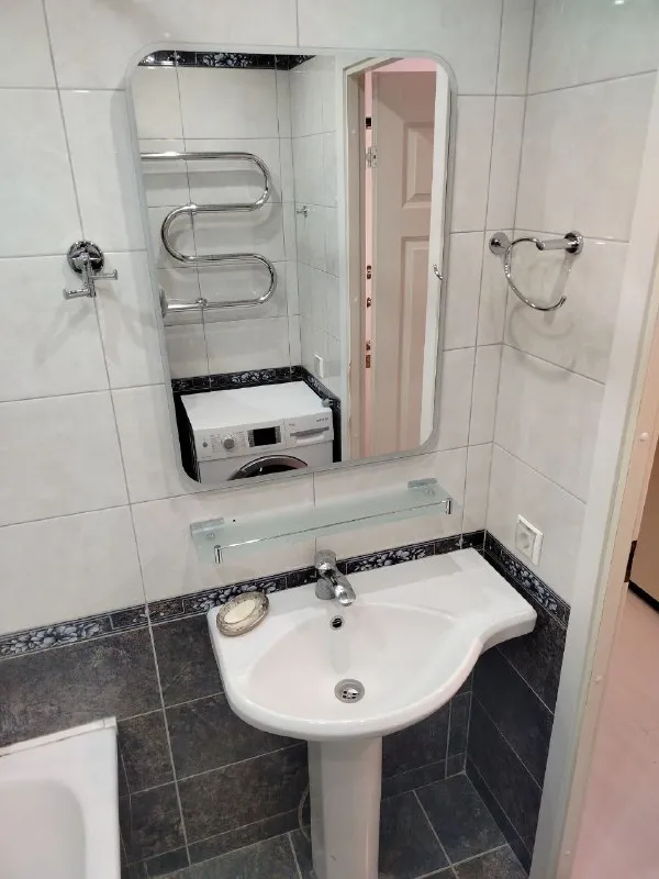 1-Комн квартира, 38 м²
М марьина роща

• 7 Мин пешком
• 8 Этаж из 22
• Ул шереметьевская 27, на карте

Холодильник • стиральная машина • интернет • мебель • посудомойка • кондиционер • с детьми • с животными • мусоропровод • консьерж • лифт • телевизор

Район марьина роща
Чистота 3.96 транспорт 4.19
Парки и скверы 3.15

Собственник. Уютная однокомнатная квартира в близи метро. Дорогой ремонт и бытовая техника. Сдается впервые и готова к заезду. Обжитой район, пвз, тц ашан, поликлиника, сад, школа. Парковка во дворе. Ждем наших жильцов © предоплату до просмотра просят только мошенники!

Аукцион! Предложи цену в комментариях с рассказом о себе. Собственник напишет в лс на лучшее предложение.
Выложить квартиру бесплатно - фотография - 9