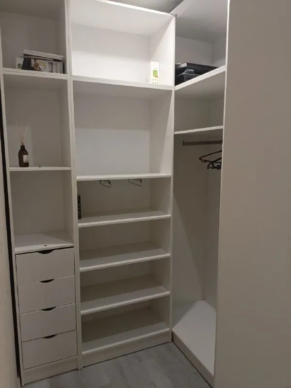 1-Комн квартира, 35 м²
М медведково

• 15 Мин на транспорте
• 2 Этаж из 4
• Королёв, проезд бурковский 56 к2, на карте

38 000 ₽/Мес, без комиссии
Большой гайд по аренде

Холодильник • стиральная машина • мебель • интернет • лифт • посудомойка • кондиционер • с животными • с детьми • телевизор • мусоропровод • консьерж

Собственник. Собственник! Квартира находится в г. Королев, в жк театральный парк. Выполнен качественный ремонт. Комплекс рядом с лесом и рекой клязьмой. Магазины пятёрочка, верный, пункты выдачи заказов и т. Д. Добраться до москвы на электричке: в 10 минутах ходьбы станция валентиновка, от которой идут поезда до ярославского вокзала. © предоплату до просмотра просят только мошенники!

Alexander a, написать
Уровень доверия низкий ⚠️
Выложить квартиру бесплатно - фотография - 6