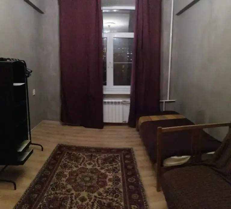 Комната, 14.4 м²
М рижская

• 5 Мин пешком
• 3-Комнатная квартира
• 5 Этаж из 5
• Ул верземнека 7, на карте

35 000 ₽/Мес, без комиссии
Большой гайд по аренде

Интернет • мебель • стиральная машина • холодильник • посудомойка • кондиционер • с животными • с детьми • телевизор • мусоропровод • лифт • консьерж

Мещанский район
Чистота 4.41 транспорт 4.95
Парки и скверы 3.80

Собственник. Заселение и показ с 30.01, на длительный периуд. Комната изолированная с отдельным комплектом ключей. В квартире нельзя курить, шуметь после 23, размещаться с детьми и животными. Рядом вся инфраструктура. В шаговой доступности несколько станций метро. В комнате кровать, диван, тумба и рейлинг для одежды. © предоплату до просмотра просят только мошенники!

Ekaterina k, написать
Уровень доверия низкий ⚠️
Выложить квартиру бесплатно - фотография - 1