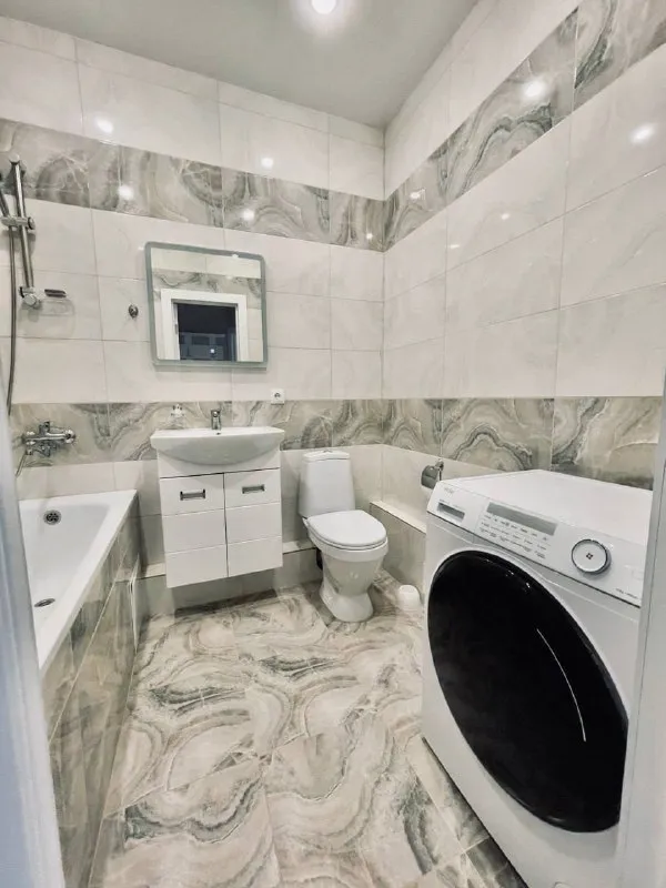 1-Комн квартира, 44.8 м²
М новые черемушки

• 10 Мин пешком
• 4 Этаж из 10
• Ул профсоюзная 45, на карте

70 000 ₽/Мес, без комиссии
Большой гайд по аренде

Холодильник • стиральная машина • интернет • мебель • посудомойка • кондиционер • с детьми • с животными • телевизор • мусоропровод • лифт • консьерж

Район черёмушки
Чистота 4.54 транспорт 4.30
Парки и скверы 4.55

Собственник. От собственника! Сдаю на длительный срок приличную и ухоженную однокомнатную квартиру с развитой инфраструктурой, со всеми необходимыми удобствами. Рассмотрю добропорядочных граждан! Возможно проживание с животными и детьми ( исключительно по договоренности ). К/у включены в стоимость аренды. Связаться со мной напрямую можно в личных сообщениях. © предоплату до просмотра просят только мошенники!

Алёна, написать
Уровень доверия низкий ⚠️
Выложить квартиру бесплатно - фотография - 7