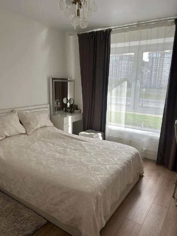 2-Комн квартира, 56.7 м²
М говорово
• 5 Мин пешком
• 2 Этаж из 14
• Ш боровское 2 к4, на карте
100 000 ₽/Мес, без комиссии
Большой гайд по аренде
Холодильник • стиральная машина • интернет • мебель • кондиционер • посудомойка • телевизор • с детьми • лифт • с животными • мусоропровод • консьерж
Район солнцево
Чистота 3.82 транспорт 4.51
Парки и скверы 4.20
Собственник. Заселение в любой день, на длительный период, нет балкона и лоджии, тв, холодильник, микроволновка, стиральная машинка, посудомоечная, 2 санузла, в жк множество магазинов, недалеко тц © предоплату до просмотра просят только мошенники!
Егор, написать
Уровень доверия низкий ⚠️
Выложить квартиру бесплатно - фотография - 2