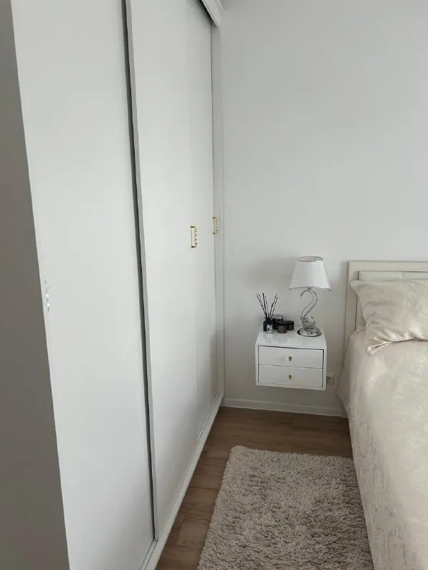 2-Комн квартира, 56.7 м²
М говорово
• 5 Мин пешком
• 2 Этаж из 14
• Ш боровское 2 к4, на карте
100 000 ₽/Мес, без комиссии
Большой гайд по аренде
Холодильник • стиральная машина • интернет • мебель • кондиционер • посудомойка • телевизор • с детьми • лифт • с животными • мусоропровод • консьерж
Район солнцево
Чистота 3.82 транспорт 4.51
Парки и скверы 4.20
Собственник. Заселение в любой день, на длительный период, нет балкона и лоджии, тв, холодильник, микроволновка, стиральная машинка, посудомоечная, 2 санузла, в жк множество магазинов, недалеко тц © предоплату до просмотра просят только мошенники!
Егор, написать
Уровень доверия низкий ⚠️
Выложить квартиру бесплатно - фотография - 8