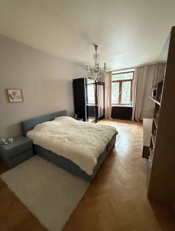 Комната, 25.7 м²
М аэропорт
• 15 Мин пешком
• 3-Комнатная квартира
• 2 Этаж из 5
• Ул планетная 19, на карте
40 000 ₽/Мес, без комиссии
Большой гайд по аренде
Стиральная машина • интернет • мебель • холодильник • посудомойка • кондиционер • с животными • с детьми • телевизор • мусоропровод • лифт • консьерж
Район аэропорт
Чистота 4.10 транспорт 4.48
Парки и скверы 4.42
Собственник. По договору. В месяц 40 т+ ку (около 2.500 с каждого). Залог 33 т. Возвращается, при выселении. Комнаты изолированные, закрываются на ключ. Спокойные, воспитанные соседки. Студентка психолог 20 лет и вторая работает в продажах 34 г. Ищем работающую девушку, платежеспособную, спокойную, без в/п, 20-38 лет. Заселение с 30 января.
Inna, написать
Уровень доверия средний 🆗
Выложить квартиру бесплатно - фотография - 1