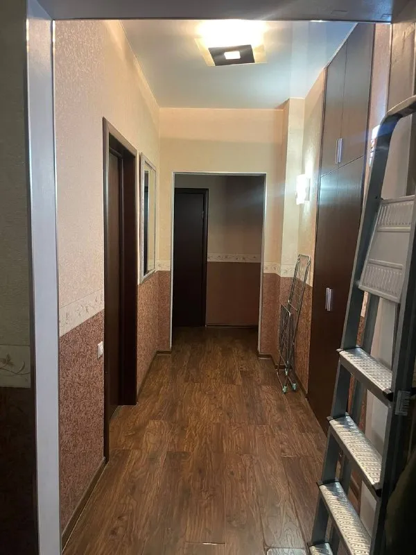 Комната, 25.7 м²
М аэропорт
• 15 Мин пешком
• 3-Комнатная квартира
• 2 Этаж из 5
• Ул планетная 19, на карте
40 000 ₽/Мес, без комиссии
Большой гайд по аренде
Стиральная машина • интернет • мебель • холодильник • посудомойка • кондиционер • с животными • с детьми • телевизор • мусоропровод • лифт • консьерж
Район аэропорт
Чистота 4.10 транспорт 4.48
Парки и скверы 4.42
Собственник. По договору. В месяц 40 т+ ку (около 2.500 с каждого). Залог 33 т. Возвращается, при выселении. Комнаты изолированные, закрываются на ключ. Спокойные, воспитанные соседки. Студентка психолог 20 лет и вторая работает в продажах 34 г. Ищем работающую девушку, платежеспособную, спокойную, без в/п, 20-38 лет. Заселение с 30 января.
Inna, написать
Уровень доверия средний 🆗
Выложить квартиру бесплатно - фотография - 2