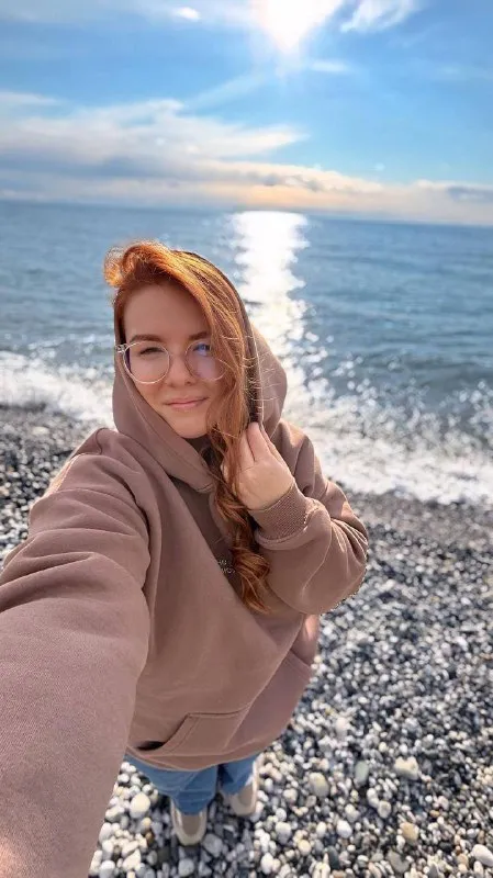 Сниму квартиру🔎
Добрый день!
Мне 32 года. Еду в москву по работе. Я режиссер монтажа, монтирую телепередачи. Я не курю, не пью. Нужна уютная квартира, работаю большую часть из дома.
Предпочтительно запад москвы. Станции метро: сокол, аэропорт, цска, петровский парк, беговая.
Этаж не первый. 1 или 2 комнатная. С адекватным ремонтом.
Срок аренды 2 месяца. Апрель и май.
💳Бюджет: до 80.000₽
💌Telegram: @nasgorinova - фотография - 1
