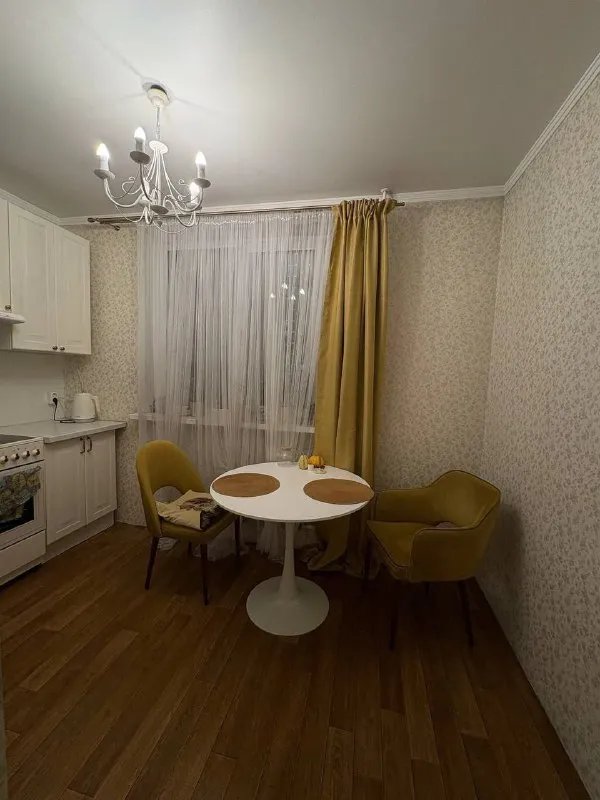 1-К квартира на короткий срок🏙️
М. Беговая 7️⃣
Пересдаю с 6 по 22 февраля однокомнатную квартиру.
Район хорошевское
- Метро беговая 7 минут
- Метро хорошово(бкл) и полежаевская 10 минут
- Рядом тц хорошо
- До трц авиапарк 25 минут пешком
💳Условия: 30.000₽ + залог 10.000₽
В квартире есть всё необходимое: стиральная машина, духовка, холодильник и морозильник, балкон, также оставляю в пользование проектор - просмотр фильма скрасит любой зимний вечер!
💌Telegram: @natashka_k - фотография - 5