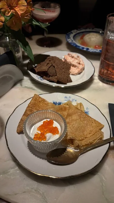 Канал с самыми трендовыми, гастрономическими местами москвы 😍

От вечно бурлящих патриков
До энергичной белорусской и динамичного китай-города 💋

В рот мне бутерброд - наш авторский канал, в котором
Мы расскажем всё о качественном досуге в столице

— Секретные места
— Топовые бары
— Рестораны и кафе
— Закрытые акции

📎Ссылочка - фотография - 4