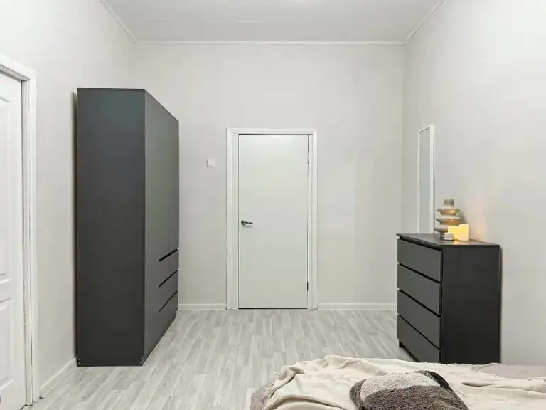 Комната, 14 м²
М бульвар рокоссовского

• 9 Мин пешком
• 4-Комнатная квартира
• 2 Этаж из 5
• Ш открытое 2 к2, на карте

30 000 ₽/Мес, без комиссии
Большой гайд по аренде

Холодильник • стиральная машина • интернет • мебель • посудомойка • кондиционер • с животными • с детьми • телевизор • мусоропровод • лифт • консьерж

Район преображенское
Чистота 3.68 транспорт 4.59
Парки и скверы 3.83

Агент. Сдается в аренду благоустроенная комната с современным ремонтом. Удобное расположение дома рядом с большим зеленым парком, развитая инфраструктура. Рядом с домом аптеки, кофейни, магазины. В стоимость включено: безлимитный wi-fi, еженедельная уборка общественных зон, вся необходимая техника, йога, английский и мероприятия внутри коливинг комьюнити.

Elena, написать
Уровень доверия средний 🆗
Выложить квартиру бесплатно - фотография - 2