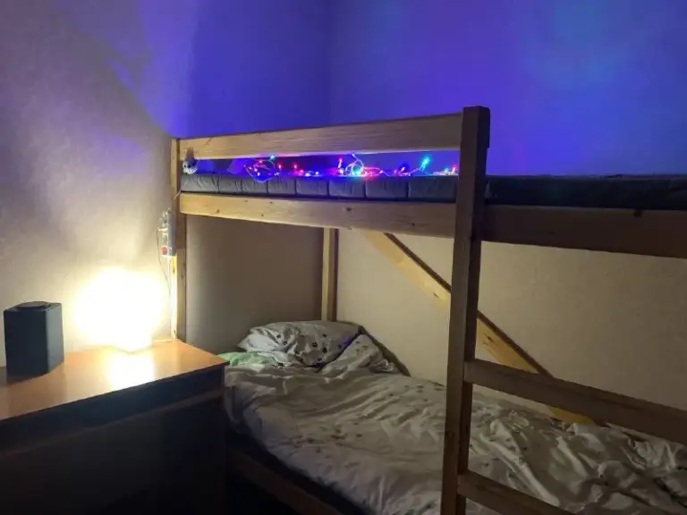 Ищем соседей🔎
М. Фили4️⃣
🏠 Сдаётся спальное место в шикарной квартире для молодых людей рядом с метро фили
🔥 Если вы ищете жильё срочно, то этот вариант для вас.
🌆 Атмосфера коливинга была вдохновлена сериалом "друзья". В отличии от хостелов, у нас очень просторная квартира с хорошим ремонтом и прекрасный контингент. Возрастное ограничение - строго до 30 лет.
🌅 Вечера здесь наполнены тишиной и гармонией. Это место, где вы можете расслабиться после долгого дня и насладиться приятной компанией.
🚌 Автобусная остановка напротив дома, метро в 10 минутах ходьбы.
Закрытая территория, парковка, гигантский филевский парк, спортзал напротив дома, кинотеатр и тц в 15 минутах ходьбы
💳Оплата: начинается с 5.000₽ в неделю или 17.000₽ в месяц.
📲 В сообщении напишите когда удобно заселиться, сколько у вас вещей, из какого вы города, чем занимаетесь
🏠 Присоединяйся к нашему коливингу и сделай свое проживание в москве незабываемым! 🏠
💌Связь с нами: @strangel - фотография - 3
