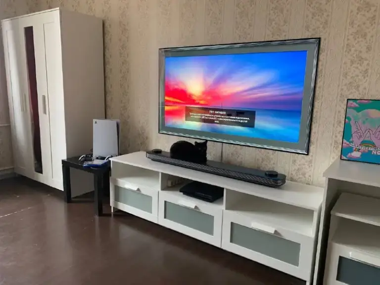 Ищем соседей🔎
М. Фили4️⃣
🏠 Сдаётся спальное место в шикарной квартире для молодых людей рядом с метро фили
🔥 Если вы ищете жильё срочно, то этот вариант для вас.
🌆 Атмосфера коливинга была вдохновлена сериалом "друзья". В отличии от хостелов, у нас очень просторная квартира с хорошим ремонтом и прекрасный контингент. Возрастное ограничение - строго до 30 лет.
🌅 Вечера здесь наполнены тишиной и гармонией. Это место, где вы можете расслабиться после долгого дня и насладиться приятной компанией.
🚌 Автобусная остановка напротив дома, метро в 10 минутах ходьбы.
Закрытая территория, парковка, гигантский филевский парк, спортзал напротив дома, кинотеатр и тц в 15 минутах ходьбы
💳Оплата: начинается с 5.000₽ в неделю или 17.000₽ в месяц.
📲 В сообщении напишите когда удобно заселиться, сколько у вас вещей, из какого вы города, чем занимаетесь
🏠 Присоединяйся к нашему коливингу и сделай свое проживание в москве незабываемым! 🏠
💌Связь с нами: @strangel - фотография - 6