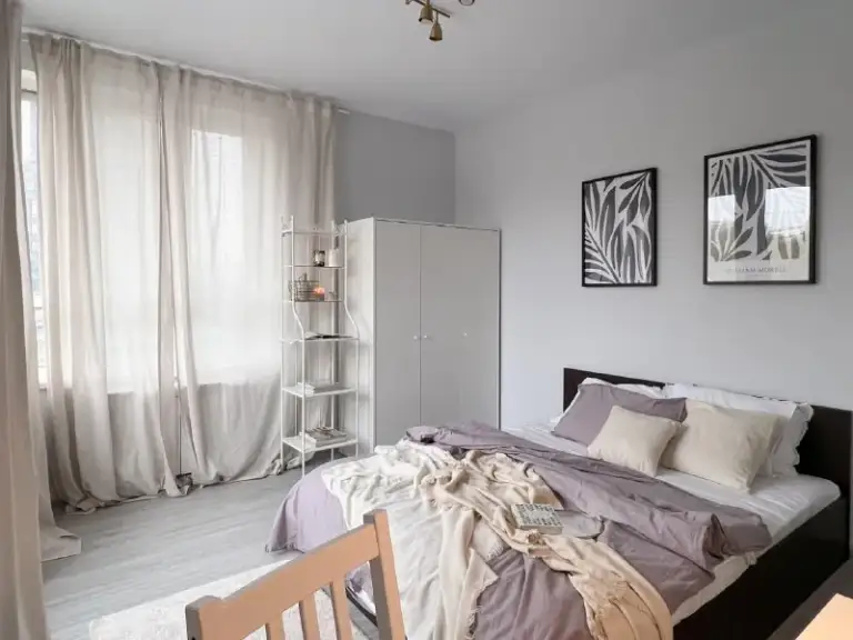 Комната, 15 м²
М лухмановская
• 7 Мин пешком
• 3-Комнатная квартира
• 2 Этаж из 25
• Ул 8 марта 48 к1, на карте
35 000 ₽/Мес, без комиссии
Большой гайд по аренде
Холодильник • стиральная машина • интернет • мебель • лифт • посудомойка • кондиционер • с животными • с детьми • телевизор • мусоропровод • консьерж
Агент. В пешей доступности от комплекса расположены 11 магазинов, салоны красоты, множество спортивных и торговых центров. Рядом находится парк с несколькими прудами. В стоимость включено: безлимитный wi-fi, еженедельная уборка общественных зон, вся необходимая техника, йога, английский и мероприятия внутри коливинг комьюнити.
Elena, написать
Уровень доверия средний 🆗
Выложить квартиру бесплатно - фотография - 2