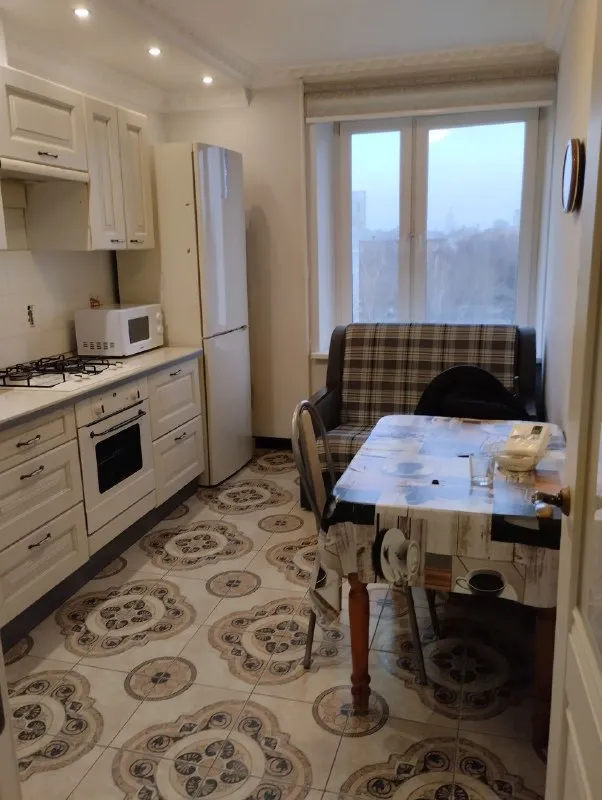 1-Комн квартира, 35.5 м²
М академическая
• 10 Мин пешком
• 6 Этаж из 12
• Ул винокурова 12 к4, на карте
65 000 ₽/Мес, без комиссии
Большой гайд по аренде
Стиральная машина • интернет • мебель • холодильник • кондиционер • с детьми • телевизор • мусоропровод • лифт • посудомойка • с животными • консьерж
Академический район
Чистота 4.67 транспорт 4.58
Парки и скверы 4.37
Собственник. Квартира от собственника, дата заселания с 1 февраля, квартира рядом с центром, вся мебель есть. Рядом много магазинов, пвз, вся инфраструктура © предоплату до просмотра просят только мошенники!
Аня, написать
Уровень доверия низкий ⚠️
Выложить квартиру бесплатно - фотография - 5