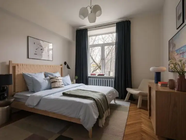 2-К квартира🏙️
М киевская 4️⃣

📍Адрес: ул. Мосфильмовская, 2в

• Площадь 50 м²
• 15 Минут на транспорте
• 2 Этаж из 8

Сдается от 6 месяцев.

Квартира в сталинском доме после ремонта, никто не жил, есть вся необходимая посуда и текстиль, много мест для хранения, окна на две стороны. 15 мин мцд-4 поклонная, 20 минут м. Лужники (остановка у дома). Через дорогу мосфильм. В доме вкусвилл, пвз озон, вб и ямаркет.

💳Условия: 140.000₽/месяц. Залог равен одному месяцу аренды + оплата счетчиков и интернета

💌Telegram: @ohmygalina - фотография - 5