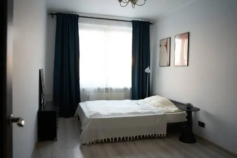 1-Комнатная квартира, 42м²
М. Девяткино

• 7 Мин пешком дом метро
• 3 Этаж из 18
• Скандинавский проезд, 8к1
• Без комиссии

40 000₽/Мес, собственник

Сдается первый раз. Квартира в хорошем состоянии, с мебелью и необходимой техникой: варочная панель, духовка, микроволновая печь, холодильник, стиральная машин, эл. Чайник. Большой панорамный балкон, есть гардеробная.

В пешей доступности гипермаркеты лента (24ч), вкусвилл, пятёрочка, пвз, бассейн газпром.

Условия аренды:
40000 ₽ В месяц + ку
Залог — 40000₽
Договор на 11 месяцев

Дата просмотра : 27 января

Контакты:
Александр t. Me/luptint - фотография - 1