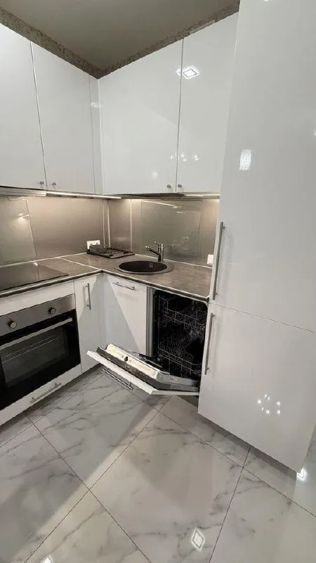 Студия, 30 м², 19/23 эт
💰35 000 Руб.
📍Заречная улица, 10
Сдается просторная, светлая студия на длительный срок. . До метро 10 минут пешком. В доме много коммерческих заведений, салон красоты, кофейни, магнит. Через дорогу фитнес с бассейном. Рядом находится шуваловский парк. С удовольствием покажем квартиру.
Контакт этой квартиры есть в нашей закрытой базе квартир от собственников.
В базе — реальные объявления, прямые контакты без риелторов и комиссий.
Доступ по ссылке @rentinspbbot - фотография - 2