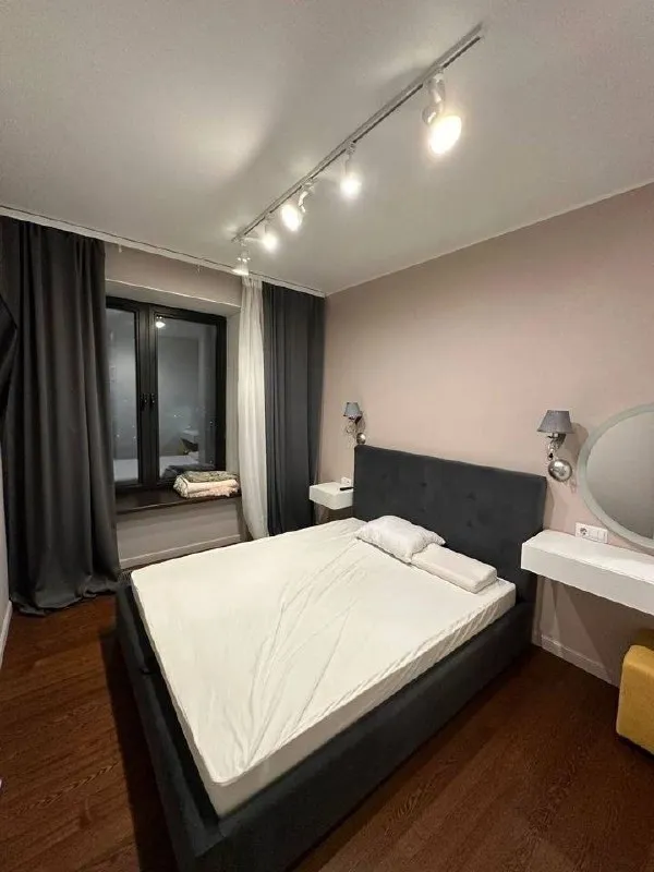 Сдам на длительный срок 1-к квартиру, 41 м²
Проспект заневский, д. 42, стр. 1 (до метро 5-6 минут)
30Т + доп платежи
Сдается очень уютная и светлая квартира. Метро рядом, в пешей доступности. Отличное состояние, выполнен качественный евроремонт. Квартира с хорошим балконом. Новый холодильник. Имеется стиральная машина.
По всем вопросам:
@Elenea1208 - фотография - 2