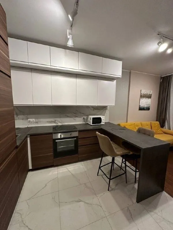 Сдам на длительный срок 1-к квартиру, 41 м²
Проспект заневский, д. 42, стр. 1 (до метро 5-6 минут)
30Т + доп платежи
Сдается очень уютная и светлая квартира. Метро рядом, в пешей доступности. Отличное состояние, выполнен качественный евроремонт. Квартира с хорошим балконом. Новый холодильник. Имеется стиральная машина.
По всем вопросам:
@Elenea1208 - фотография - 4