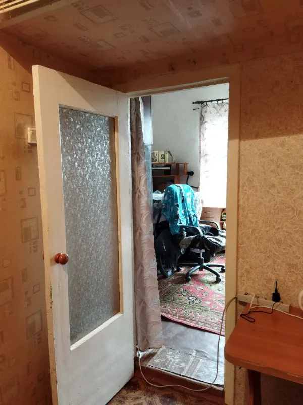 Снижение цены!!!продам полу гостинку по ул. Годуванцева, 25 кв. Метров.3/3этаж. Состояние жилое, кондиционер. Цена 2 000 000₽. Тел. +79591625888 марина. - фотография - 4