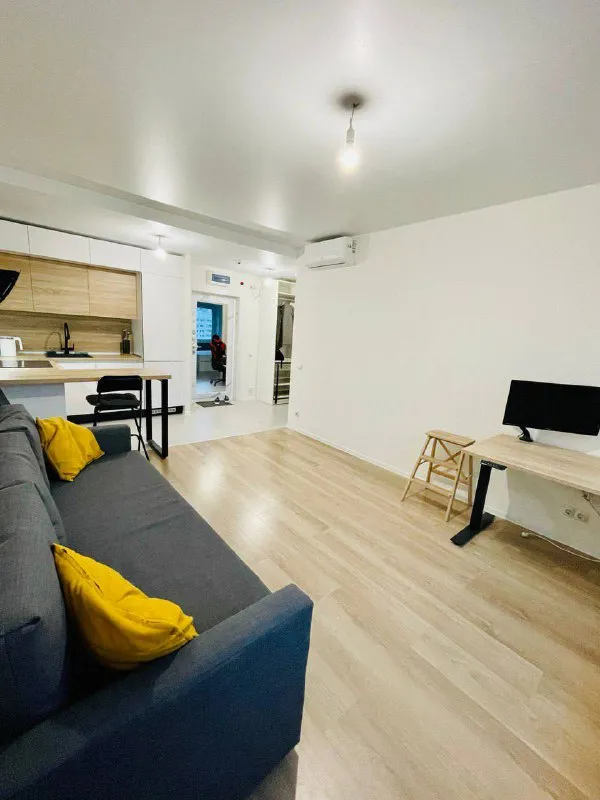2-Комн квартира, 40 м²
М лухмановская

• 15 Мин пешком
• 16 Этаж из 16
• Ул весенняя 6, на карте

57 000 ₽/Мес, без комиссии
Большой гайд по аренде

Холодильник • стиральная машина • интернет • мебель • посудомойка • кондиционер • лифт • с животными • с детьми • телевизор • мусоропровод • консьерж

Собственник. Оплата за первый и последний месяц + счетчики. © предоплату до просмотра просят только мошенники!

Anastasia, написать
Уровень доверия низкий ⚠️
Выложить квартиру бесплатно - фотография - 3