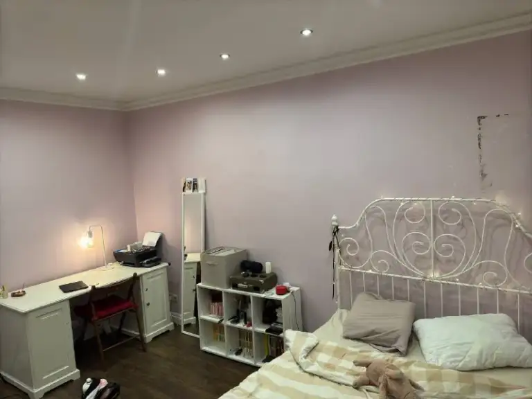 Комната, 14 м²
М баковка

• 10 Мин пешком
• 2-Комнатная квартира
• 10 Этаж из 17
• Ул говорова 52, на карте

25 000 ₽/Мес, без комиссии
Большой гайд по аренде

Холодильник • стиральная машина • интернет • мебель • посудомойка • кондиционер • лифт • консьерж • мусоропровод • с животными • с детьми • телевизор

Собственник. Шикарный район, но учитывайте расположение. Рядом продуктовые магазины, спортзалы, бассеин станция мцд «баковка» в шаговой доступности и метро «парк победы» 20 минут на автобусе. Квартира для that girl. Есть большой балкон и все удобства. Заселиться можно в любое время. Отдельно взымается плата за коммунальные услуги. На длительный срок. © предоплату до просмотра просят только мошенники!

Aleksandra, написать
Уровень доверия низкий ⚠️
Выложить квартиру бесплатно - фотография - 3