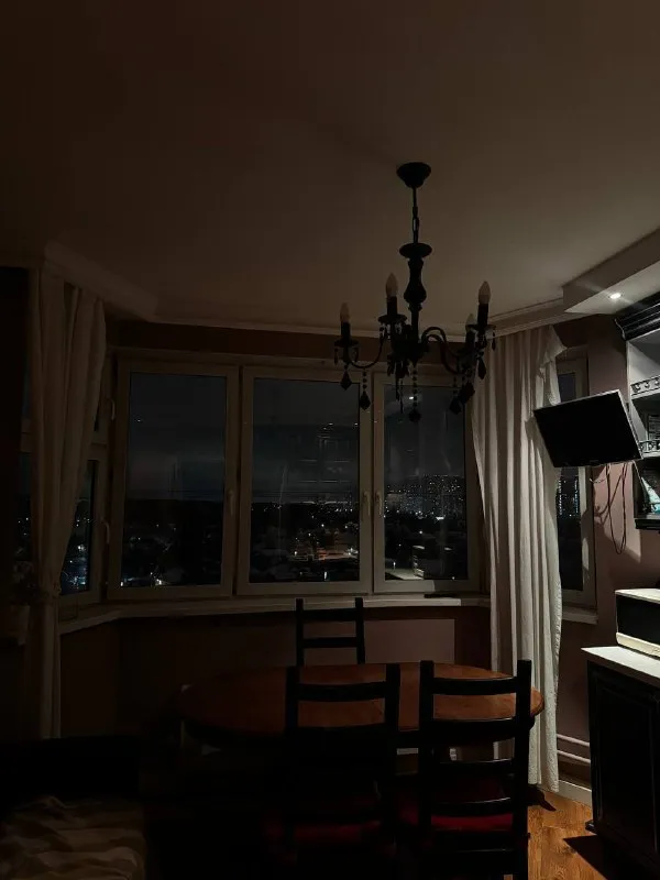 Комната, 14 м²
М баковка

• 10 Мин пешком
• 2-Комнатная квартира
• 10 Этаж из 17
• Ул говорова 52, на карте

25 000 ₽/Мес, без комиссии
Большой гайд по аренде

Холодильник • стиральная машина • интернет • мебель • посудомойка • кондиционер • лифт • консьерж • мусоропровод • с животными • с детьми • телевизор

Собственник. Шикарный район, но учитывайте расположение. Рядом продуктовые магазины, спортзалы, бассеин станция мцд «баковка» в шаговой доступности и метро «парк победы» 20 минут на автобусе. Квартира для that girl. Есть большой балкон и все удобства. Заселиться можно в любое время. Отдельно взымается плата за коммунальные услуги. На длительный срок. © предоплату до просмотра просят только мошенники!

Aleksandra, написать
Уровень доверия низкий ⚠️
Выложить квартиру бесплатно - фотография - 6