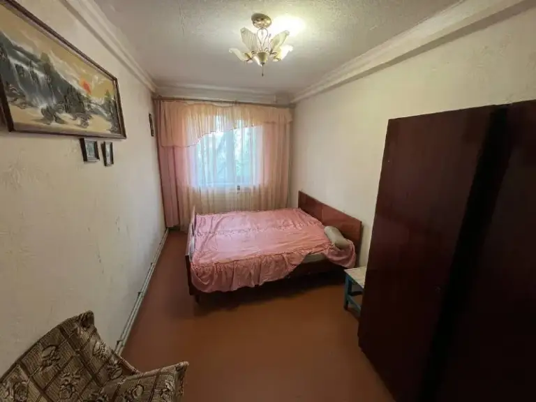 Продам 4-х ком. Квартиру 3/5 с автоном. Отопл. Кв. Волкова общ. Пл.67 кв. М. Состояние жилое. Двухконтурный котёл. Документы готовы. Все выписаны. Цена 5,6 млн. +79591630785 - фотография - 2