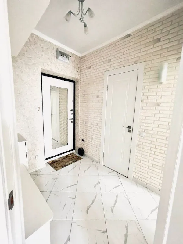 1-Комн квартира, 41.7 м²
М яхромская
• 10 Мин пешком
• 13 Этаж из 22
• Ш дмитровское 107 к1, на карте
64 000 ₽/Мес, без комиссии
Большой гайд по аренде
Холодильник • стиральная машина • интернет • мебель • посудомойка • с животными • телевизор • мусоропровод • лифт • кондиционер • с детьми • консьерж
Дмитровский район
Чистота 4.61 транспорт 4.30
Парки и скверы 4.85
Собственник. Сдается от собственника ! На длительный срок! С агентами и риэлторами не сотрудничаю, прошу не беспокоить меня! Есть небольшая лоджия. Необходимая мебель и техника для проживания имеется. К/у оплачиваются отдельно. Залог можно разбить. Магазины, садик, школы, метро в пешей доступности. © предоплату до просмотра просят только мошенники!
Оксана, написать
Уровень доверия низкий ⚠️
Выложить квартиру бесплатно - фотография - 5